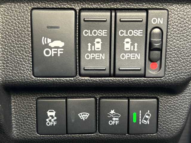 ホンダ フリード ハイブリット EX 石川県 2017(平29)年 6万km ホワイトオーキッドパール 純正SDナビ（DVD再生機能有）/ETC/ドライブレコーダー/Bluetooth/バックカメラ/フルセグTV/シートヒーター/ハーフレザーシート/衝突警報装置/レーンアシスト/両側パワースライドドア/LEDヘッドライト/レーダークルーズコントロール/スマートキー/純正15インチアルミ