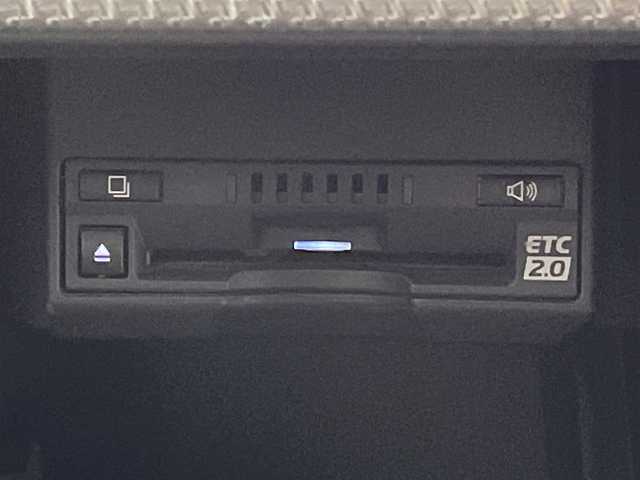 レクサス ＣＴ 200h Fスポーツ 岐阜県 2018(平30)年 5.6万km 赤 カラーコード:2LM/サンルーフ/純正ナビ/・フルセグ/・Bluetooth/バックモニター/ドライブレコーダー/ビルドインETC2.0/アダプティブクルーズコントロール/前席シートヒーター/パドルシフト/LEDライト/オートハイビーム/純正フロアマット/スマートキー/プッシュスタート