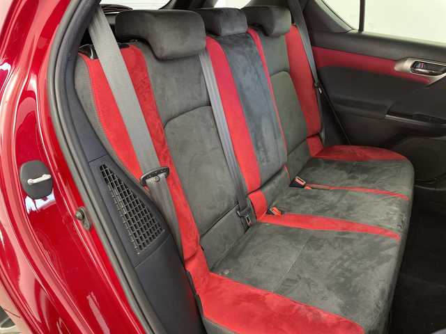 レクサス ＣＴ 200h Fスポーツ 岐阜県 2018(平30)年 5.6万km 赤 カラーコード:2LM/サンルーフ/純正ナビ/・フルセグ/・Bluetooth/バックモニター/ドライブレコーダー/ビルドインETC2.0/アダプティブクルーズコントロール/前席シートヒーター/パドルシフト/LEDライト/オートハイビーム/純正フロアマット/スマートキー/プッシュスタート