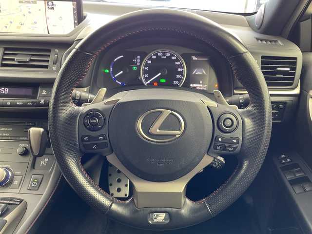 レクサス ＣＴ 200h Fスポーツ 岐阜県 2018(平30)年 5.6万km 赤 カラーコード:2LM/サンルーフ/純正ナビ/・フルセグ/・Bluetooth/バックモニター/ドライブレコーダー/ビルドインETC2.0/アダプティブクルーズコントロール/前席シートヒーター/パドルシフト/LEDライト/オートハイビーム/純正フロアマット/スマートキー/プッシュスタート