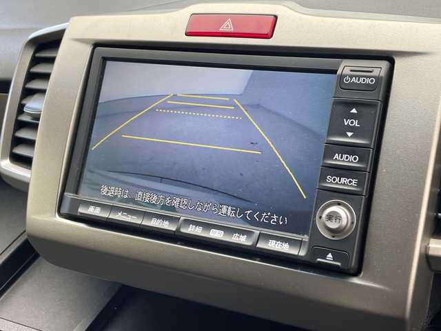 ホンダ フリード スパイク ハイブリット ジャストセレクション 千葉県 2012(平24)年 7.4万km スーパープラチナメタリック クルーズコントロール/純正メモリナビ/（ワンセグ/CD/DVD/FM/AM）/バックカメラ/アイドリングストップ/ETC/スマートキー/ステアリングスイッチ/両側パワースライドドア/純正フロアマット/キセノンヘッドライト