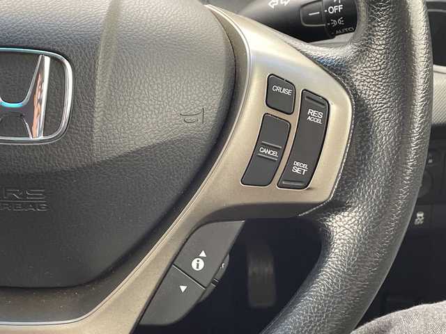 ホンダ フリード スパイク ハイブリット ジャストセレクション 千葉県 2012(平24)年 7.4万km スーパープラチナメタリック クルーズコントロール/純正メモリナビ/（ワンセグ/CD/DVD/FM/AM）/バックカメラ/アイドリングストップ/ETC/スマートキー/ステアリングスイッチ/両側パワースライドドア/純正フロアマット/キセノンヘッドライト