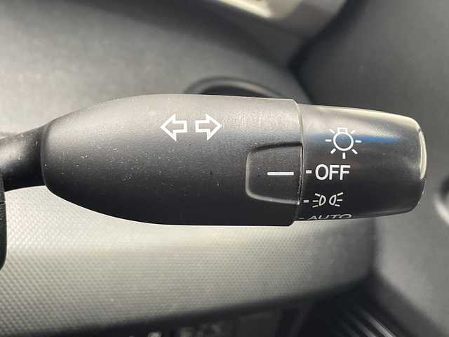 ホンダ フリード スパイク ハイブリット ジャストセレクション 千葉県 2012(平24)年 7.4万km スーパープラチナメタリック クルーズコントロール/純正メモリナビ/（ワンセグ/CD/DVD/FM/AM）/バックカメラ/アイドリングストップ/ETC/スマートキー/ステアリングスイッチ/両側パワースライドドア/純正フロアマット/キセノンヘッドライト