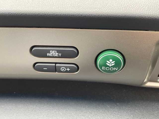 ホンダ フリード スパイク ハイブリット ジャストセレクション 千葉県 2012(平24)年 7.4万km スーパープラチナメタリック クルーズコントロール/純正メモリナビ/（ワンセグ/CD/DVD/FM/AM）/バックカメラ/アイドリングストップ/ETC/スマートキー/ステアリングスイッチ/両側パワースライドドア/純正フロアマット/キセノンヘッドライト