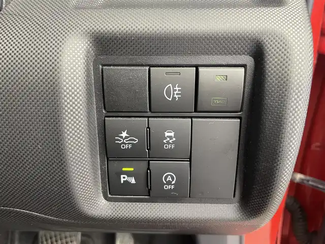 ダイハツ ロッキー G 富山県 2020(令2)年 2.5万km ブラックマイカメタリック/コンパーノレッド 純正ナビ（AM/FM/DVD/BT/USB/フルセグ）/全方位カメラ/ドライブレコーダー/ETC/シートヒーター/衝突被害軽減システム/レーダークルーズコントロール/レーンキープアシスト/コーナーセンサー/横滑り防止装置/アイドリングストップ/オートLEDライト/オートマチックハイビーム/純正アルミホイール/純正フロアマット/ドアバイザー/スマートキー/スペアキー