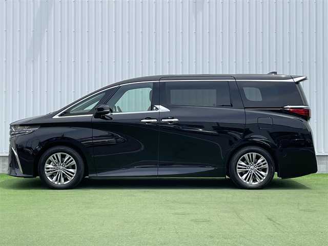 トヨタ アルファードハイブリット Z 香川県 2023(令5)年 3.6万km ブラック 登録時走行距離：35274km/メーカー純正ナビ/　BT フルセグTV/全方位カメラ/デジタルインナーミラー/ビルトインETC2.0/前後ドライブレコーダー/左右独立稼働型ムーンルーフ/両側パワースライドドア/パワーバックドア/ブラックレザーシート/パワーシート/シートベンチレーション/プリクラッシュセーフティシステム/レーンキープアシスト/レーダークルーズコントロール/クリアランスソナー/ブラインドスポットモニター/LEDヘッドライト/オートライト/オートハイビーム/フォグランプ/置くだけ充電/AC100V充電/電動シェード/オットマン/プッシュスタート/スマートキー/デジタルインナーミラー/パワーバックドア/2列目パワーシートヒーター＆クーラー/ステアリングヒーター/ビルトインETC/両側パワースライド連動スマートキー/前後ドライブレコーダー