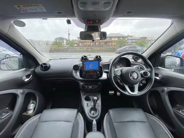 スマート ＭＣＣ スマート フォーフォー BRABUS エクスクルーシブ 福岡県 2017(平29)年 3.1万km グレー ・ワンオーナー/・ガラスルーフ/・アダプティブクルーズコントロール/・ナビ／ＵＳＢ／Ｂｌｕｅｔｏｏｔｈ/・バックカメラ/・革シート／シートヒーター/・フルセグ/・ＥＴＣ/・純正１８インチＡＷ