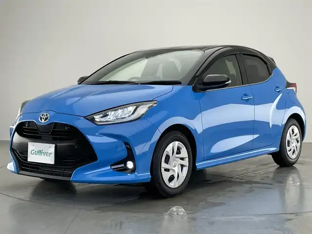 トヨタ ヤリス ハイブリッド Z 愛知県 2021(令3)年 2.8万km ブラック/シアンメタリック 純正ディスプレイ　Ｂｌｕｅｔｏｏｔｈ　ミラキャスト対応　シートヒーター　前方ドライブレコーダー　セーフティセンス　衝突軽減　追従クルコン　コーナーセンサー　ＬＥＤオートライト　ツートンカラー　禁煙車