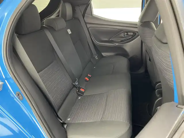 トヨタ ヤリス ハイブリッド Z 愛知県 2021(令3)年 2.8万km ブラック/シアンメタリック 純正ディスプレイ　Ｂｌｕｅｔｏｏｔｈ　ミラキャスト対応　シートヒーター　前方ドライブレコーダー　セーフティセンス　衝突軽減　追従クルコン　コーナーセンサー　ＬＥＤオートライト　ツートンカラー　禁煙車
