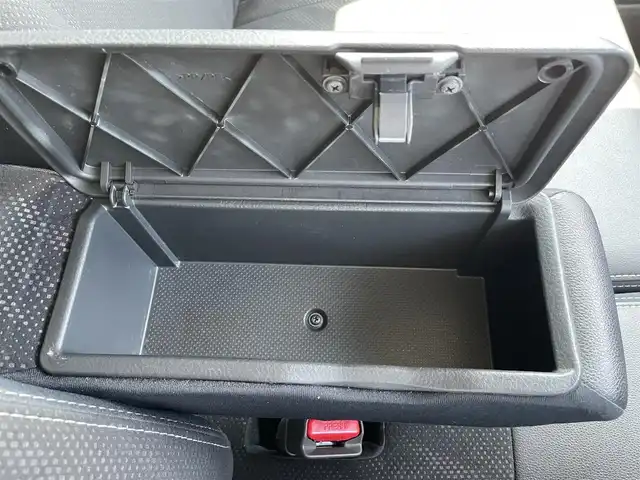 ダイハツ タント カスタム RS トップED SA Ⅲ 千葉県 2017(平29)年 4.1万km ブラックマイカメタリック スマートアシストIII/・衝突軽減ブレーキ/・車線逸脱警報/・オートマチックハイビーム/社外8インチSDナビ【AVIC-RL910】/・CD/DVD/MSV/Bluetooth/フルセグ/バックカメラ/両後パワースライドドア/ハーフレザーシート/運転席シートヒーター/スマートキー/純正LEDヘッドライト/フォグランプ/純正15インチアルミホイール/社外ドライブレコーダー/ETC/本革巻きステアリング/ドアバイザー/新車時保証書＆取扱説明書