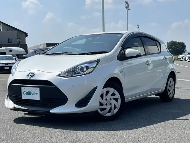 トヨタ アクア S スタイルブラック 奈良県 2019(平31)年 4.6万km ホワイトパールクリスタルシャイン 純正ナビ　/フルセグＴＶ　/BT/CD/DVD/SD/バックカメラ　/純正ドライブレコーダー　/ＥＴＣ２．０　/コーナーセンサー　/衝突被害軽減システム　/スマートキー　/ＡＡＣ　/オートライト　/オートマチックハイビーム　/レーンキープアシスト