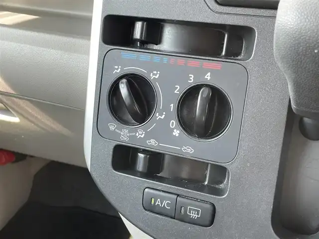 ダイハツ タント L 宮崎県 2018(平30)年 4.4万km ブラックマイカメタリック 社外ナビ「CN-RE06WD」/(AM.FM.Bluetooth.DVD.CD)/フルセグTV/バックカメラ/両側イージークローザードア/横滑り防止機能/アイドリングストップ/電動格納ミラー/パワーウィンドウ/エアコン/スペアキー