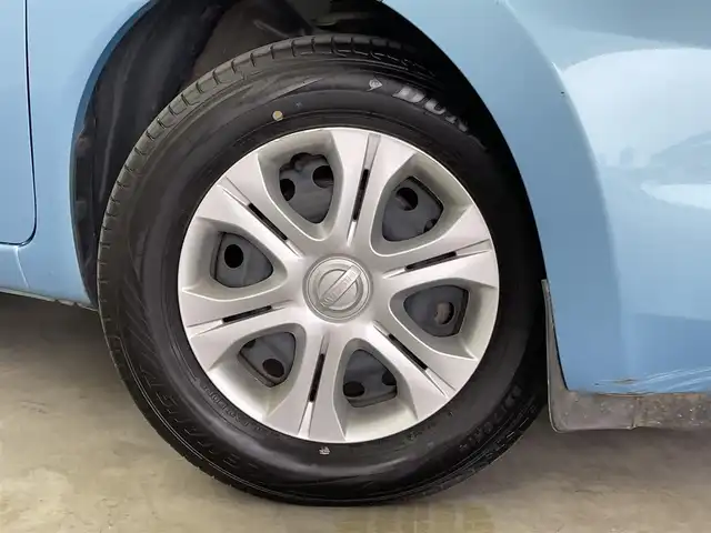 日産 ノート XVセレ +セーフ 群馬県 2015(平27)年 4.1万km ソニックブルー 衝突軽減ブレーキ　インテリジェントキー　アラウンドンビューモニター付きルームミラー　アイドリングストップ　電動格納ウインカーミラー　横滑り防止　盗難防止装置　純正フロアマット　ドアバイザー