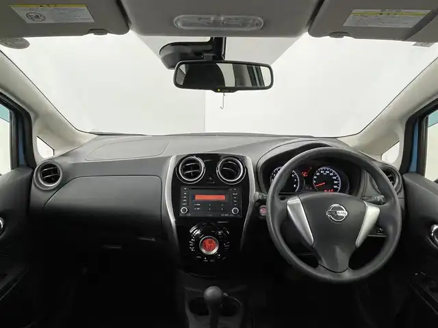日産 ノート XVセレ +セーフ 群馬県 2015(平27)年 4.1万km ソニックブルー 衝突軽減ブレーキ　インテリジェントキー　アラウンドンビューモニター付きルームミラー　アイドリングストップ　電動格納ウインカーミラー　横滑り防止　盗難防止装置　純正フロアマット　ドアバイザー