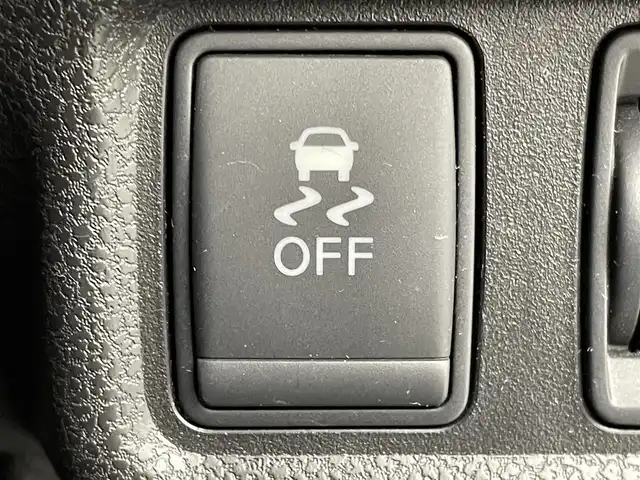 日産 ノート XVセレ +セーフ 群馬県 2015(平27)年 4.1万km ソニックブルー 衝突軽減ブレーキ　インテリジェントキー　アラウンドンビューモニター付きルームミラー　アイドリングストップ　電動格納ウインカーミラー　横滑り防止　盗難防止装置　純正フロアマット　ドアバイザー