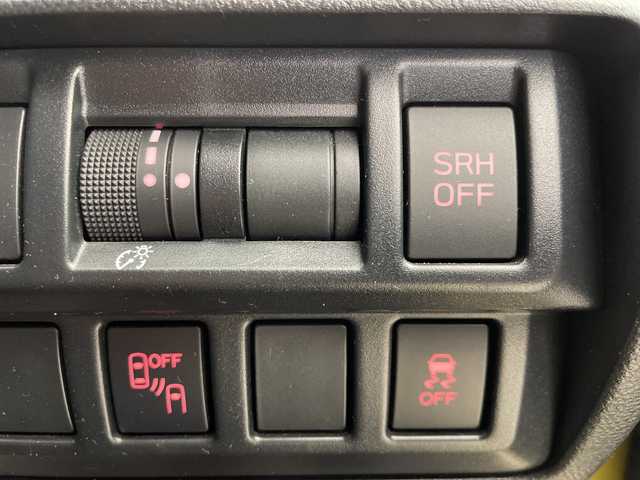 スバル ＸＶ ハイブリッド アドバンス 岐阜県 2021(令3)年 1.8万km 黄 純正SDナビ/（フルセグ/BT/CD/DVD/USB/バックカメラ/追従型クルーズコントロール/ブラインドスポットモニター/電子パーキングブレーキ/ETC/パワーシート/レザーシート/シートヒーター/メモリーシート/プッシュスタート/革巻きステアリング/電格ミラー/ステアリング連動ヘッドランプ/LEDヘッドライト/オートライト/オートマチックハイビーム