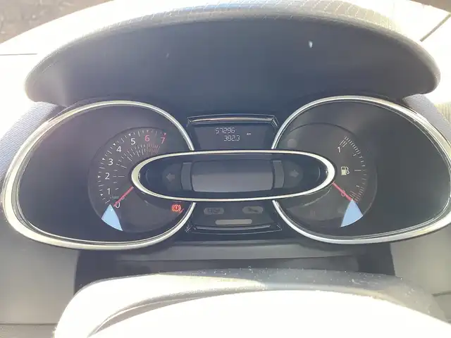 ルノー ルーテシア S MT 愛知県 2017(平29)年 5.8万km ワインＭ キーレス　/ステアリングスイッチ　/LEDヘッド　/ISOFIX /純正アルミ　/電動格納ミラー　