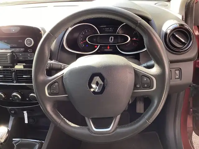 ルノー ルーテシア S MT 愛知県 2017(平29)年 5.8万km ワインＭ キーレス　/ステアリングスイッチ　/LEDヘッド　/ISOFIX /純正アルミ　/電動格納ミラー　