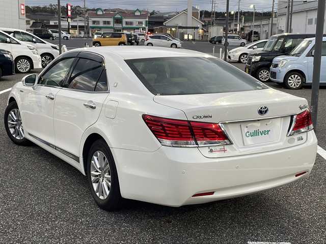 トヨタ クラウン ハイブリッド ロイヤルサルーン 島根県 2013(平25)年 8.1万km ホワイトパールクリスタルシャイン メーカーナビゲーション/フルセグ BT/クルーズコントロール/D/N席パワーシート/シートヒーター/エアシート/ハンドルヒーター/エアコンスイングレジスター/ビルトインETC/バックカメラ/社外前方ドライブレコーダー