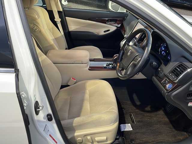 トヨタ クラウン ハイブリッド ロイヤルサルーン 島根県 2013(平25)年 8.1万km ホワイトパールクリスタルシャイン メーカーナビゲーション/フルセグ BT/クルーズコントロール/D/N席パワーシート/シートヒーター/エアシート/ハンドルヒーター/エアコンスイングレジスター/ビルトインETC/バックカメラ/社外前方ドライブレコーダー