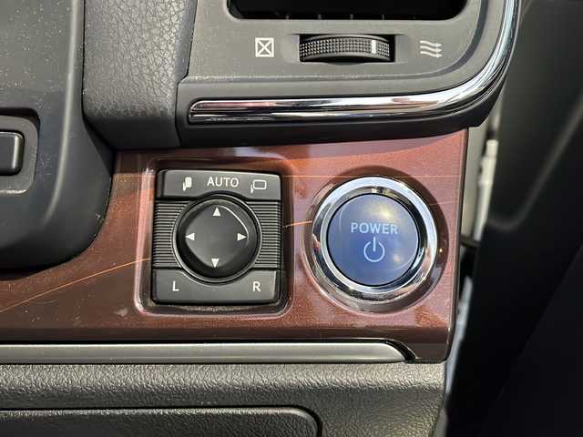 トヨタ クラウン ハイブリッド ロイヤルサルーン 島根県 2013(平25)年 8.1万km ホワイトパールクリスタルシャイン メーカーナビゲーション/フルセグ BT/クルーズコントロール/D/N席パワーシート/シートヒーター/エアシート/ハンドルヒーター/エアコンスイングレジスター/ビルトインETC/バックカメラ/社外前方ドライブレコーダー