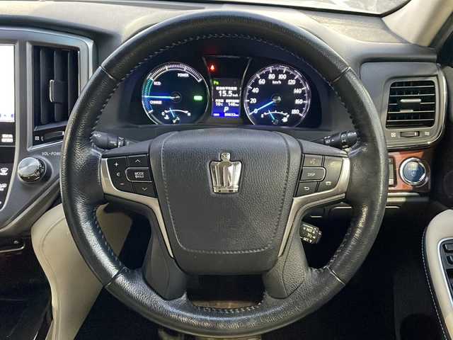 トヨタ クラウン ハイブリッド ロイヤルサルーン 島根県 2013(平25)年 8.1万km ホワイトパールクリスタルシャイン メーカーナビゲーション/フルセグ BT/クルーズコントロール/D/N席パワーシート/シートヒーター/エアシート/ハンドルヒーター/エアコンスイングレジスター/ビルトインETC/バックカメラ/社外前方ドライブレコーダー