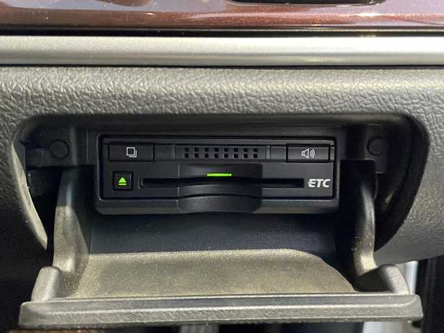 トヨタ クラウン ハイブリッド ロイヤルサルーン 島根県 2013(平25)年 8.1万km ホワイトパールクリスタルシャイン メーカーナビゲーション/フルセグ BT/クルーズコントロール/D/N席パワーシート/シートヒーター/エアシート/ハンドルヒーター/エアコンスイングレジスター/ビルトインETC/バックカメラ/社外前方ドライブレコーダー