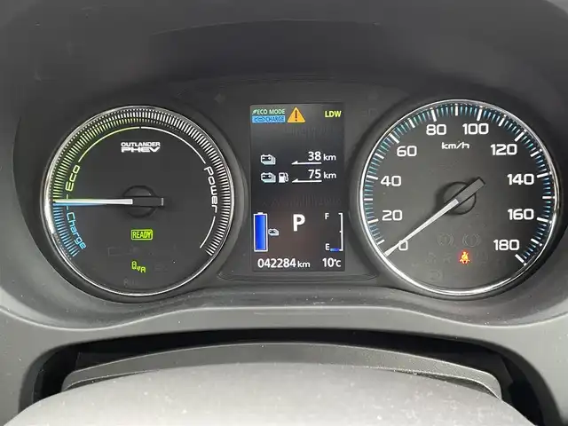 三菱 アウトランダー ＰＨＥＶ