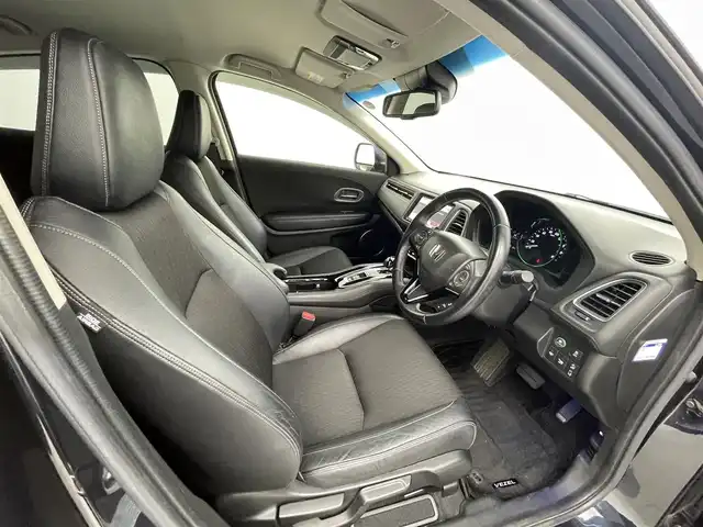 ホンダ ヴェゼル ハイブリッド Z ホンダセンシング 熊本県 2019(平31)年 6.5万km ミッドナイトブルービームM 純正SDナビVXM-195VFEC(Bluetooth/CD/DVD・フルセグ)/ドライブレコーダー/バックカメラ/クルーズコントロール/追従機能/ビルドインETC/前席シートヒーター/衝突軽減ブレーキ/レーンキープアシスト/横滑り防止/ハーフレザーシート/フロントワイパーデアイサー/ルーフレール/USBポート/オートライト/LEDオートライト/純正フロアマット/純正17インチAW/プッシュスタート/スマートキー/保証書/取扱説明書