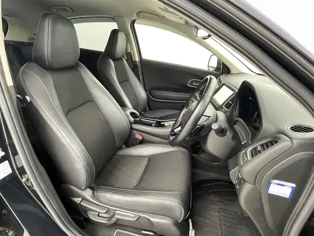 ホンダ ヴェゼル ハイブリッド Z ホンダセンシング 熊本県 2019(平31)年 6.5万km ミッドナイトブルービームM 純正SDナビVXM-195VFEC(Bluetooth/CD/DVD・フルセグ)/ドライブレコーダー/バックカメラ/クルーズコントロール/追従機能/ビルドインETC/前席シートヒーター/衝突軽減ブレーキ/レーンキープアシスト/横滑り防止/ハーフレザーシート/フロントワイパーデアイサー/ルーフレール/USBポート/オートライト/LEDオートライト/純正フロアマット/純正17インチAW/プッシュスタート/スマートキー/保証書/取扱説明書