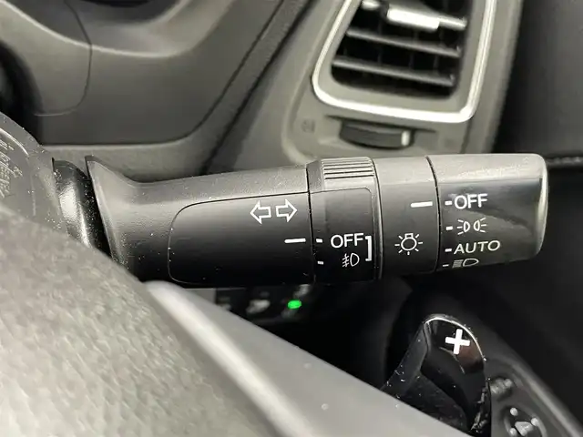 ホンダ ヴェゼル ハイブリッド Z ホンダセンシング 熊本県 2019(平31)年 6.5万km ミッドナイトブルービームM 純正SDナビVXM-195VFEC(Bluetooth/CD/DVD・フルセグ)/ドライブレコーダー/バックカメラ/クルーズコントロール/追従機能/ビルドインETC/前席シートヒーター/衝突軽減ブレーキ/レーンキープアシスト/横滑り防止/ハーフレザーシート/フロントワイパーデアイサー/ルーフレール/USBポート/オートライト/LEDオートライト/純正フロアマット/純正17インチAW/プッシュスタート/スマートキー/保証書/取扱説明書