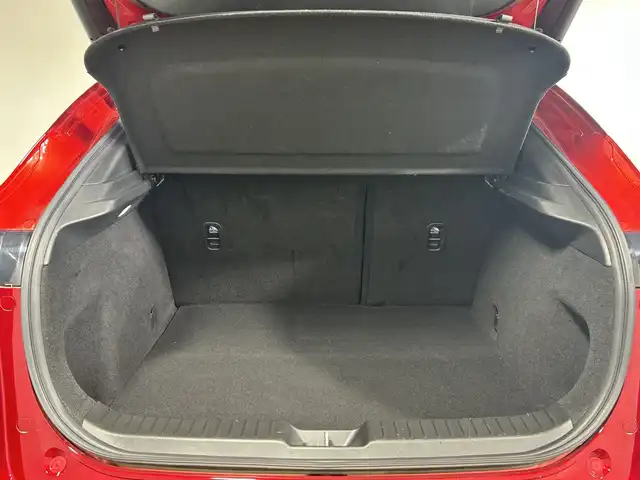 マツダ ＣＸ－３０ 20S Lパッケージ 神奈川県 2019(令1)年 3.1万km ソウルレッドクリスタルM マツダコネクトナビ/SD　DVD　フルセグ　AM　FM　Bluetooth　USB　メモリーオーディオ　HDMI/全方位モニター/BOSEプレミアムサウンド/追従クルーズコントロール/前後ソナー/前後側方接近車両検知/アイドリングストップ/スマートブレーキサポート/アダプティブLEDヘッドライト/ディスタンス＆スピードアラート/パワーバックドア/レザーシート/D席パワーシート/D席メモリーシート/前席シートヒーター/レザーシート/ステアリングヒーター/革巻きステアリング/ドライバーモニタリング/ビルトインETC/電子パーキングブレーキ/ヘッドアップディスプレイ/スマホ連携/スマートキー/プッシュスタート/純正18インチアルミホイル/純正リアスポイラー/デイタイムランニングライト