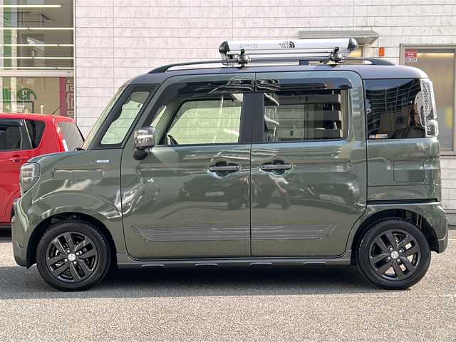 マツダ フレアワゴンタフスタイル ハイブリッドXT 埼玉県 2023(令5)年 0.6万km Ｄグリーン 登録時5950km/ワンオーナー/横滑り防止機能/衝突軽減システム/レーンキープアシスト/純正ナビTV (CN-FZ886)/フルセグ.Bluetooth/ビルトインETC/全方位カメラ/バックカメラ/両側パワースライドドア/クルーズコントロール/シートヒーター(D.N席）/ヘッドアップディスプレイ/純正ドアバイザー/純正14インチAW/純正ルーフレール/社外ルーフキャリア/LEDヘッドライト/パドルシフト/オートマチックハイビーム/ドライブレコーダー/ステアリングスイッチ/スマートキー/プッシュスタート/スマートキー×2/取説＆保証書