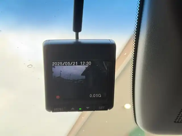 ホンダ フィット e:HEVリュクス 香川県 2020(令2)年 3.6万km プレミアムグラマラスブロンズP 純正8インチSDナビ/フルセグ/CD/DVD/Bluetooth/バックカメラ/純正16インチアルミ/LEDヘッドライト/ホンダセンシング/レーダークルーズコントロール/コーナーセンサー/ハーフレザーシート/前席シートヒーター/ドライブレコーダー/ハンドルヒーター/置くだけ充電/ETC