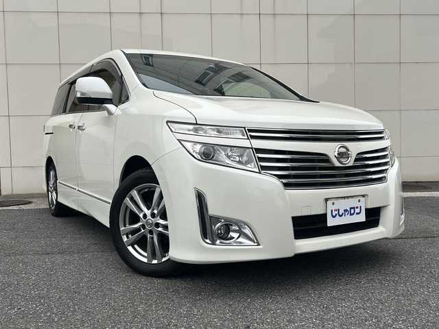 日産 エルグランド 350ハイウェイスター ブラックレザー 埼玉県 2013(平25)年 5.8万km ブリリアントホワイトパール (株)IDOMが運営する【じしゃロン熊谷店】の自社ローン専用車両になりますこちらは現金またはオートローンご利用時の価格です。自社ローンご希望の方は別途その旨お申付け下さい/純正SDナビ　MC312D-W/　CD/DVD/DTV/Bluetooth/USB/AUX/両側パワースライドドア/黒レザーシート/前席シートヒーター/前席パワーシート/バックカメラ/パワーバックドア/ビルトインETC/アダプティブフロントライティングシステム/スマートキー/プッシュスタート