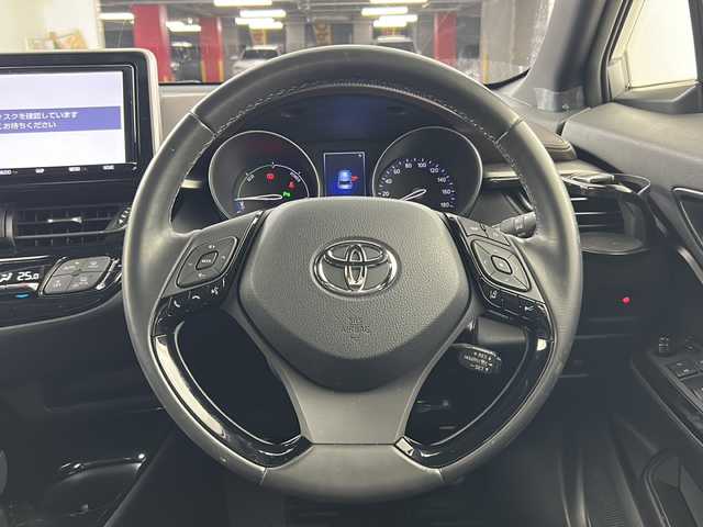 トヨタ Ｃ－ＨＲ ハイブリッド 1．8G 愛知県 2019(平31)年 1.3万km メタルストリームM 純正9インチナビ（NSZT-Y68T）/（フルセグ/ＣＤ/ＤＶＤ/Ｂｌｕｅｔｏｏｔｈ）　/バックカメラ　/ビルトインＥＴＣ2.0/純正ドライブレコーダー　/衝突軽減ブレーキ/ハーフレザーシート/シートヒーター/レーンキープアシスト　/レーダークルーズコントロール　/シートヒーター/LEDヘッドライト/オートハイビーム/オートライト/純正アルミホイール/純正フロアマット