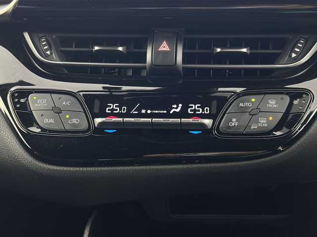 トヨタ Ｃ－ＨＲ ハイブリッド 1．8G 愛知県 2019(平31)年 1.3万km メタルストリームM 純正9インチナビ（NSZT-Y68T）/（フルセグ/ＣＤ/ＤＶＤ/Ｂｌｕｅｔｏｏｔｈ）　/バックカメラ　/ビルトインＥＴＣ2.0/純正ドライブレコーダー　/衝突軽減ブレーキ/ハーフレザーシート/シートヒーター/レーンキープアシスト　/レーダークルーズコントロール　/シートヒーター/LEDヘッドライト/オートハイビーム/オートライト/純正アルミホイール/純正フロアマット