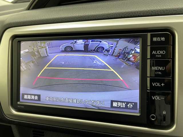 トヨタ ヴィッツ F 宮崎県 2015(平27)年 8.1万km ホワイトパールクリスタルシャイン 純正ナビ(NSCP-W64)/AM/FM/BT/ワンセグ/アイドリングストップ/横滑り防止装置/スマートキー　スペア1本/バックカメラ/プッシュスターター/フロアマット/ドアバイザー