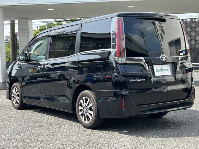トヨタ エスクァイア Gi 愛知県 2020(令2)年 4.6万km ブラック ワンオーナー/社外メモリナビ(FM/AM/CD/DVD/BT/USB/iPod/AUX/HDMI/フルセグ)/トヨタセーフティーセンス/　・プリクラッシュセーフティー/　・レーンディーパーチャーアラート/　・オートマチックハイビーム/　・クルーズコントロール/クリアランスソナー・コーナーセンサー/ハーフレザーシート/シートヒーター/ヒートステアリング/両側パワースライドドア/防眩ミラー/LEDヘッドライト/フォグランプ/電動格納ミラー/純正フロアマット/ETC/アイドリングストップ/プッシュスタート/スマートキー・スペアキー1本/ステアリングリモコン/ABS/保証書