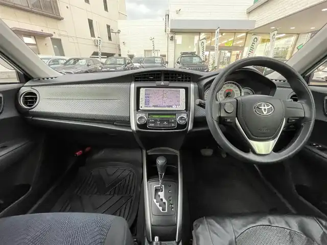 トヨタ カローラ フィールダー 1．5G 岡山県 2012(平24)年 3.9万km スーパーホワイトⅡ 登録時走行距離38.127km/純正ナビ：NSCD-W62/(AM/FM/TV/Bluetooth)/ビルトインETC/スペアキー/オートエアコン/ヘッドライトレベライザー/ステアリングスイッチ/電動格納ミラー/ドアバイザー/リモコンキー/取扱説明書/メンテナンスノート