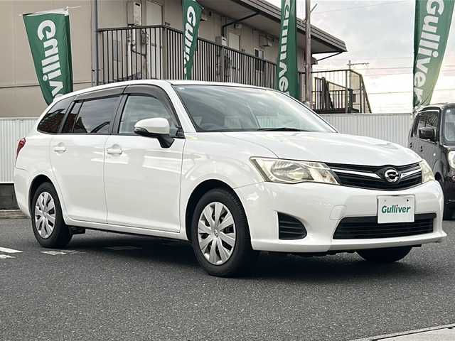 トヨタ カローラ フィールダー 1．5G 岡山県 2012(平24)年 3.9万km スーパーホワイトⅡ 登録時走行距離38.127km/純正ナビ：NSCD-W62/(AM/FM/TV/Bluetooth)/ビルトインETC/スペアキー/オートエアコン/ヘッドライトレベライザー/ステアリングスイッチ/電動格納ミラー/ドアバイザー/リモコンキー/取扱説明書/メンテナンスノート