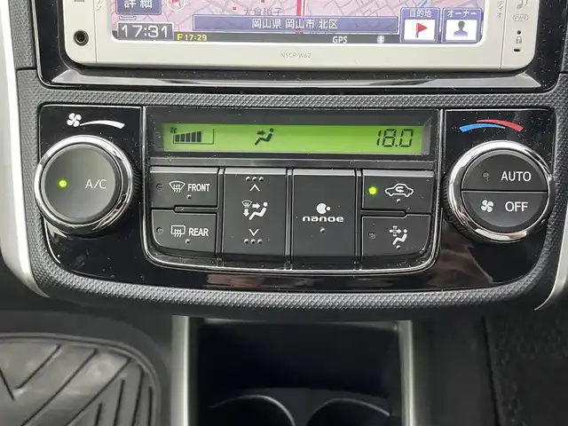 トヨタ カローラ フィールダー 1．5G 岡山県 2012(平24)年 3.9万km スーパーホワイトⅡ 登録時走行距離38.127km/純正ナビ：NSCD-W62/(AM/FM/TV/Bluetooth)/ビルトインETC/スペアキー/オートエアコン/ヘッドライトレベライザー/ステアリングスイッチ/電動格納ミラー/ドアバイザー/リモコンキー/取扱説明書/メンテナンスノート