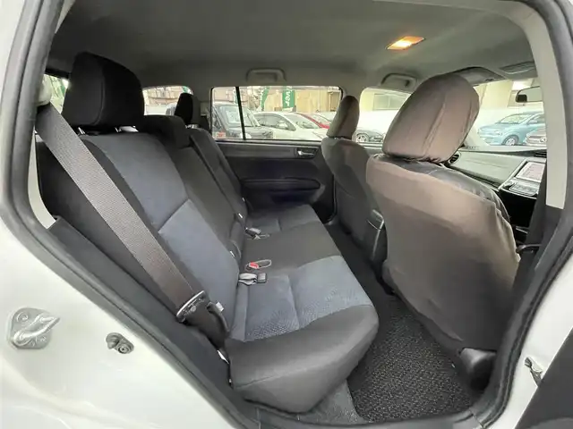 トヨタ カローラ フィールダー 1．5G 岡山県 2012(平24)年 3.9万km スーパーホワイトⅡ 登録時走行距離38.127km/純正ナビ：NSCD-W62/(AM/FM/TV/Bluetooth)/ビルトインETC/スペアキー/オートエアコン/ヘッドライトレベライザー/ステアリングスイッチ/電動格納ミラー/ドアバイザー/リモコンキー/取扱説明書/メンテナンスノート