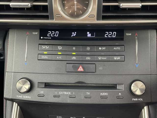 レクサス ＩＳ 250 Fスポーツ Xライン 愛知県 2015(平27)年 6.8万km ブラック ワンオーナー/特別仕様車/禁煙車/純正7インチナビ/（CD/DVD/Bluetooth/ワンセグTV）/バックカメラ/トヨタセーフティセンス/・衝突軽減ブレーキ/・レーンキープアシスト/・追従式クルーズコントロール/・オートマチックハイビーム/・クリアランスソナー/ETC/パワーシート/シートヒーター/シートエアコン/革巻きステアリング/パドルシフト/純正18インチアルミホイール/スマートキー/純正フロアマット/エンジンスターター/LEDヘッドライト/プッシュスタート