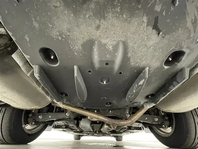 トヨタ クラウン アスリート S-T 福島県 2015(平27)年 4.7万km シルバーM トヨタセーフティセンス/・プリクラッシュセーフティシステム/・レーンディパーチャーアラート /・レーダークルーズコントロール/・アダプティブハイビーム/・オートマチックハイビーム/・盗難防止装置/純正SDナビゲーション/【TV/BT/CD/DVD/AM・FM/AUX/】/・バックカメラ/ETC/コーナーセンサー前後/レザーシート/・パワーシート（D席・N席）/・シートヒーター/・エアシート/プッシュスタート/・スマートキー/・スペアキー/LEDライト/・オートライト/・フォグランプ/革巻きステアリング/・ステアリングスイッチ/パドルシフト/純正フロアマット/電動格納ウィンカーミラー/詰め込み冬タイヤ/カーテンエアバック