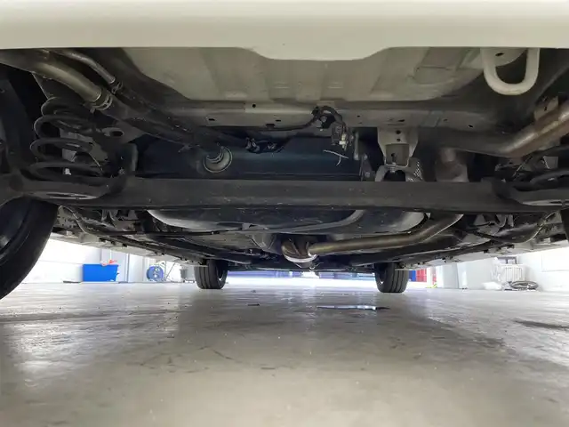 スズキ スペーシア カスタム HYBRID XS ターボ 滋賀県 2018(平30)年 7万km ピュアホワイトパール/ブラック2トーン 純正8型ナビ【CD/DVD/SD/Bluetooth/フルセグ】/全方位カメラ/両側パワースライドドア/衝突軽減ブレーキ/D席シートヒーター/LEDヘッドライト/オートライト/オートマチックハイビーム/コーナーセンサー/ビルトインETC/アイドリングストップ/プッシュスタート/スマートキー/ステアリングスイッチ/オートエアコン