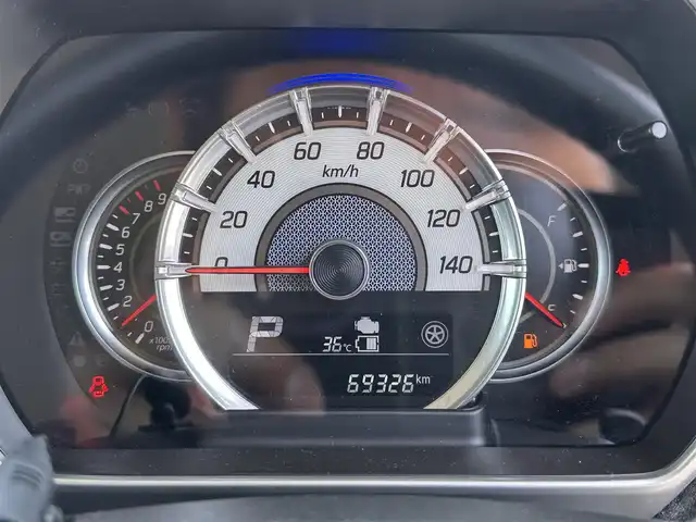 スズキ スペーシア カスタム HYBRID XS ターボ 滋賀県 2018(平30)年 7万km ピュアホワイトパール/ブラック2トーン 純正8型ナビ【CD/DVD/SD/Bluetooth/フルセグ】/全方位カメラ/両側パワースライドドア/衝突軽減ブレーキ/D席シートヒーター/LEDヘッドライト/オートライト/オートマチックハイビーム/コーナーセンサー/ビルトインETC/アイドリングストップ/プッシュスタート/スマートキー/ステアリングスイッチ/オートエアコン
