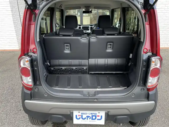スズキ ハスラー G 高知県 2015(平27)年 8.7万km フェニックスレッドパール/ブルーイッシュブラックパール (株)IDOMが運営する【じしゃロン高知店】の自社ローン専用車両になります。こちらは現金またはオートローンご利用時の価格です。自社ローンご希望の方は別途その旨お申付け下さい