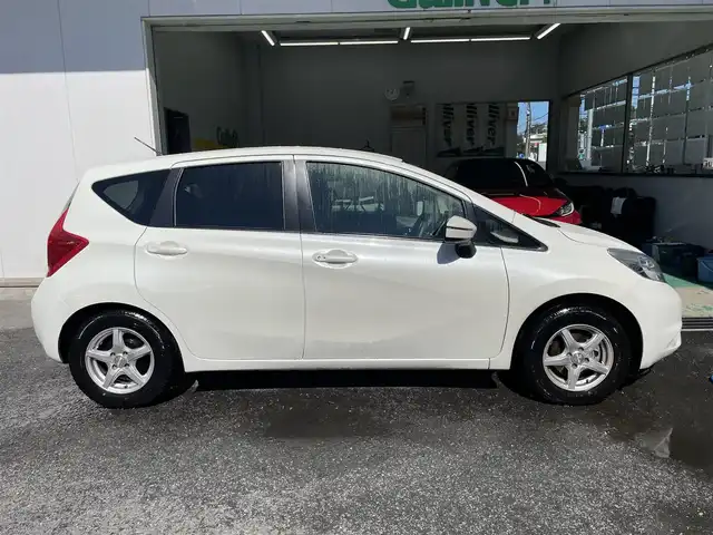 日産 ノート X 宮城県 2016(平28)年 6.3万km ブリリアントホワイトパール 純正メモリナビ/CD/DVD/SD/BT/フルセグTV/バックカメラ/エマージェンシーブレーキ/レーンキープアシスト/アイドリングストップ/横滑り防止装置/オートライト/ETC/プッシュスタート/スマートキー/スペアキー/取扱説明書