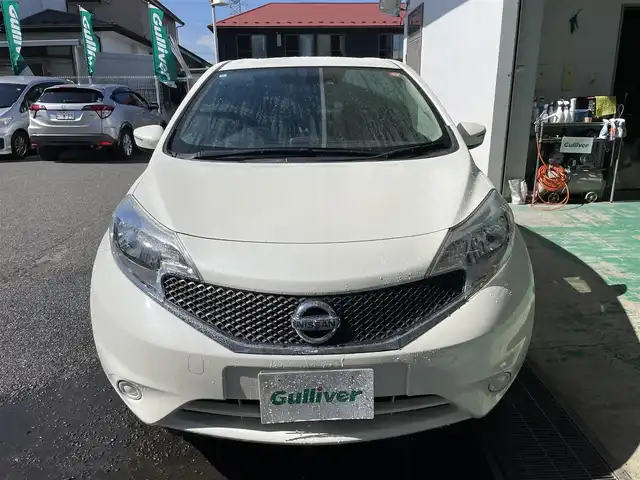 日産 ノート X 宮城県 2016(平28)年 6.3万km ブリリアントホワイトパール 純正メモリナビ/CD/DVD/SD/BT/フルセグTV/バックカメラ/エマージェンシーブレーキ/レーンキープアシスト/アイドリングストップ/横滑り防止装置/オートライト/ETC/プッシュスタート/スマートキー/スペアキー/取扱説明書